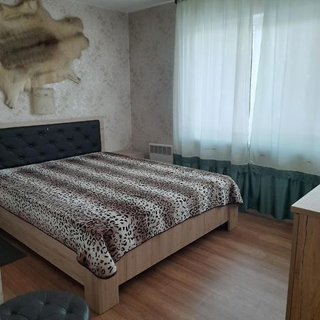 Viesu Maja "Osmany" Hotel Dvarci Exterior foto